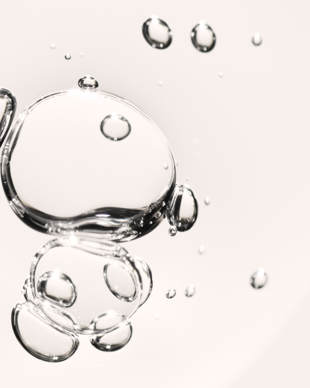 Clear Opal droplets, non-sticky formula